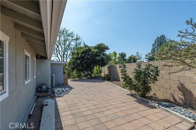 Building Photo - 4661 Woodhaven Dr