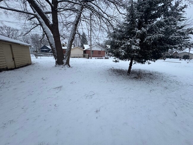 Building Photo - 32 S Virginia Ave