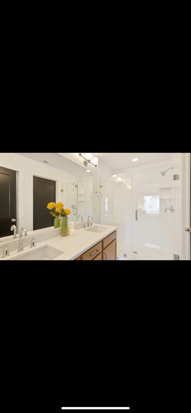 Building Photo - 11449 S Abbey Mill Dr