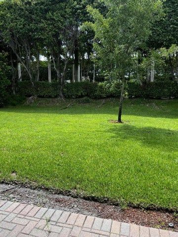 Building Photo - 9555 Phipps Ln