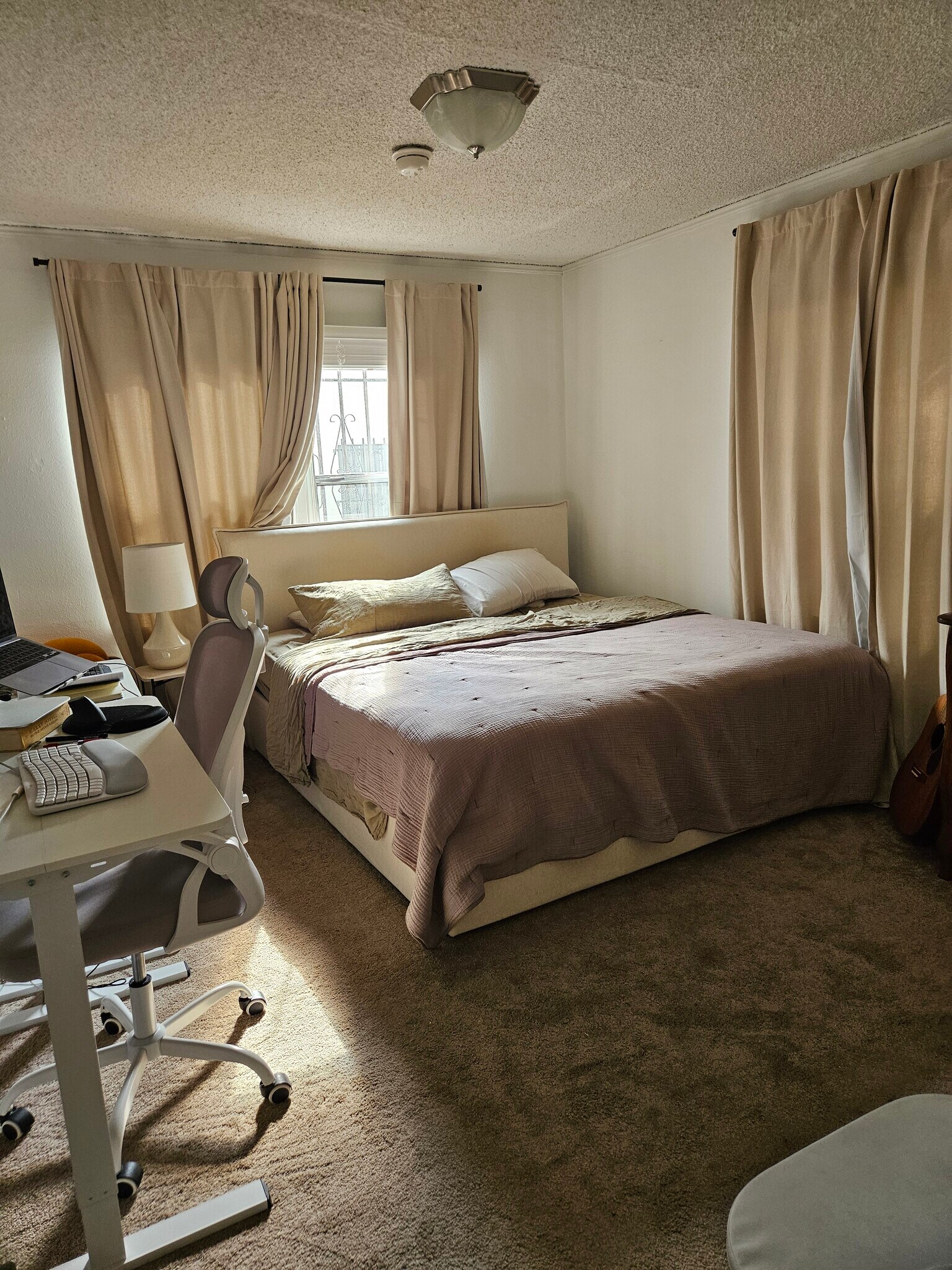 Building Photo - 533 N Gardner St