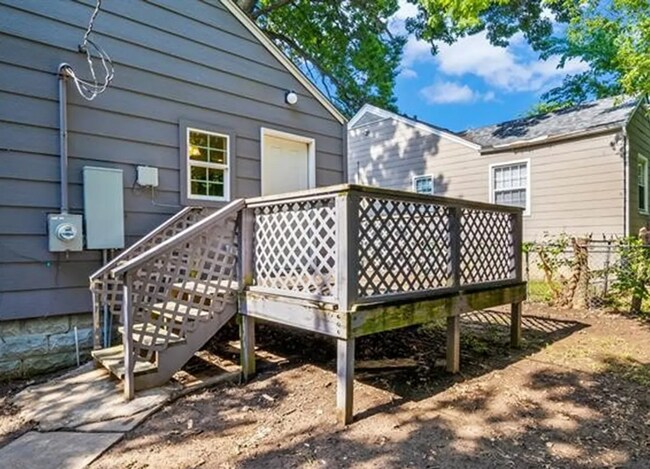 Building Photo - 3411 E 5th Pl