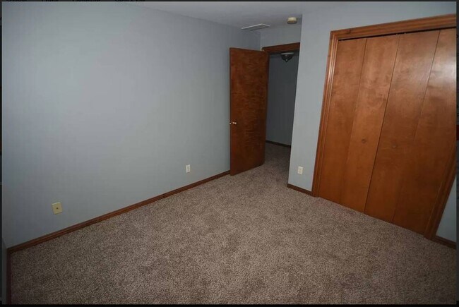 Building Photo - 1936 Little River Path