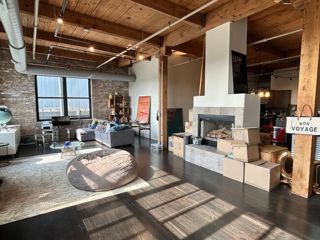Building Photo - 407 N Elizabeth St