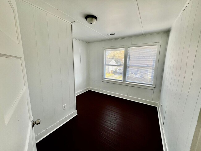 Building Photo - 1404-1406 Berry Street