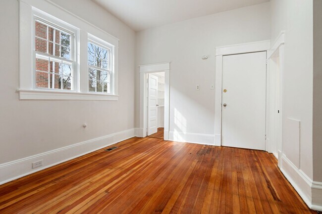 Building Photo - Trinity Park in Durham!