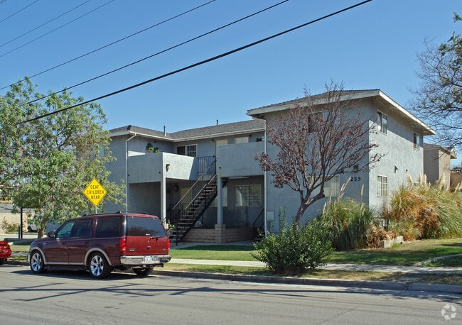 Primary Photo - 255 Sherman Ave