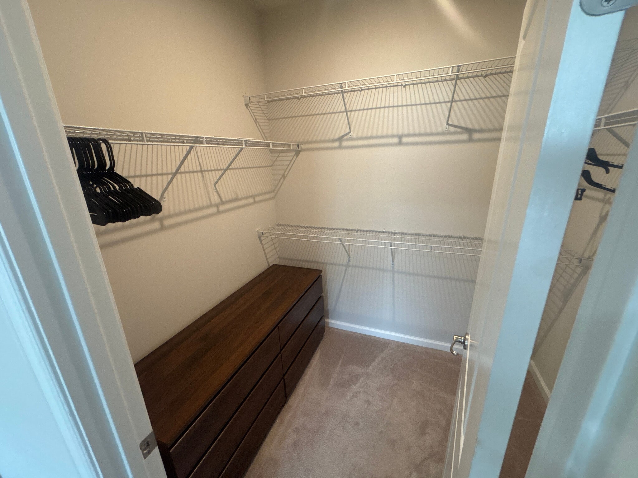 Building Photo - Room in Townhome on Poplar Leaf Way