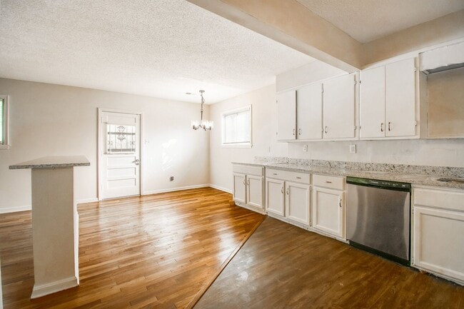 Building Photo - Newly Renovated 3BR/1B home in Whitehaven