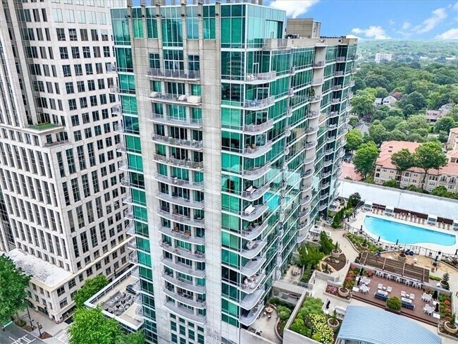 Building Photo - 923 Peachtree St NE