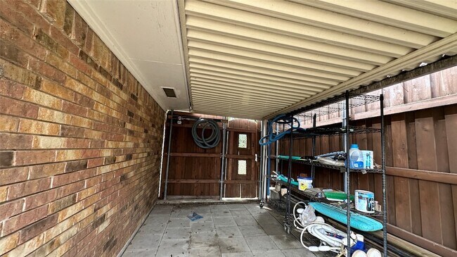 Building Photo - 3018 Apple Valley Dr