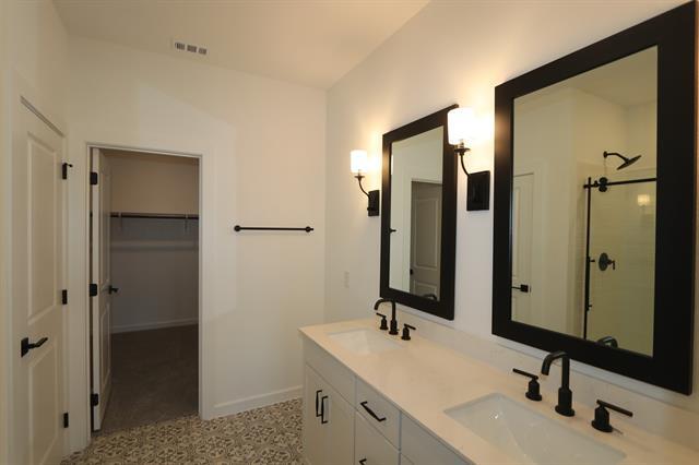 Building Photo - 1291 Okeechobee Dr