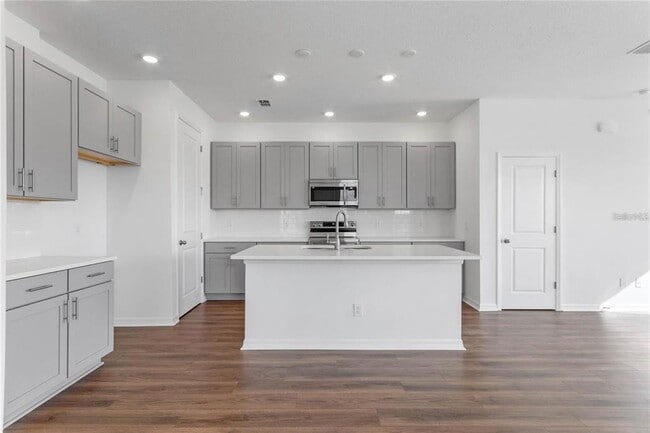 Building Photo - 1808 Sanibel Dr