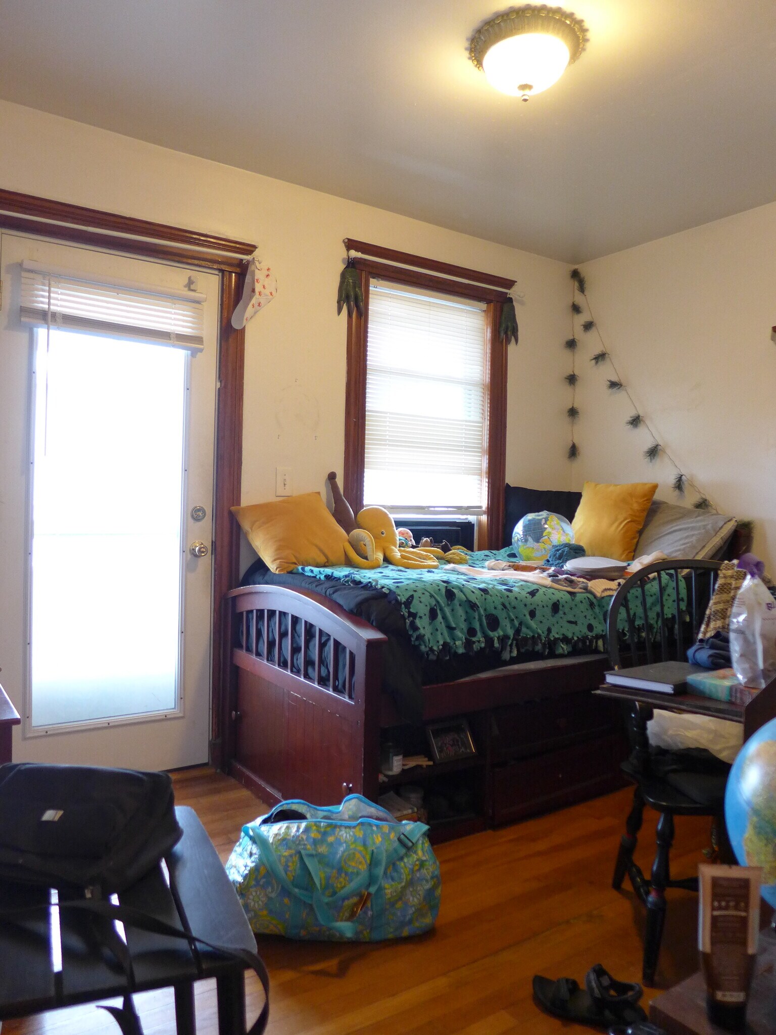 Building Photo - 821 Parker St