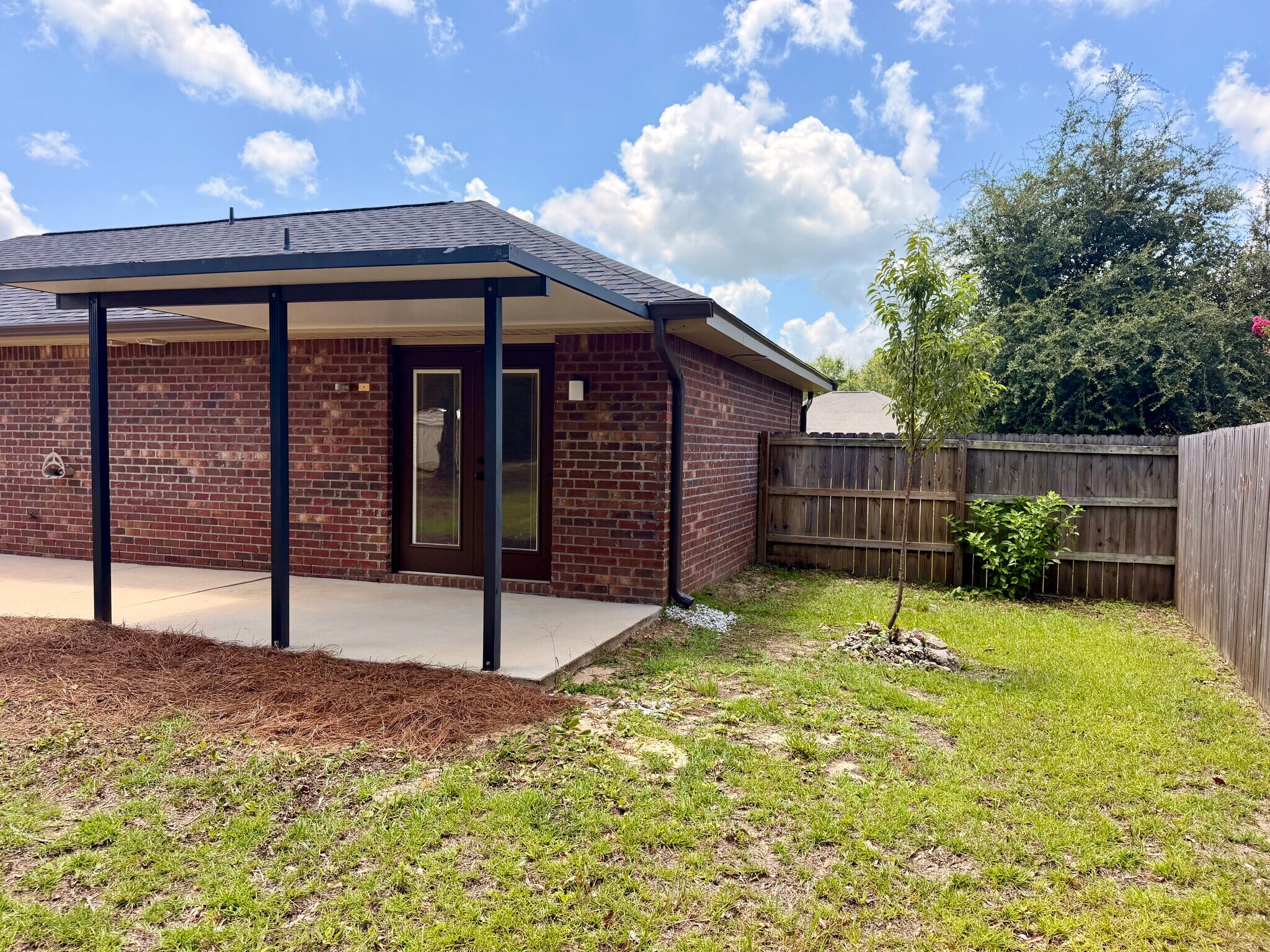 Building Photo - 8826 Bluebell St