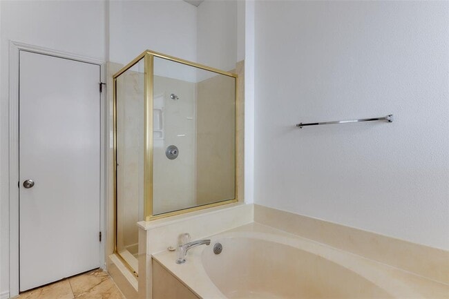 Building Photo - 12606 Hunters Chase Dr