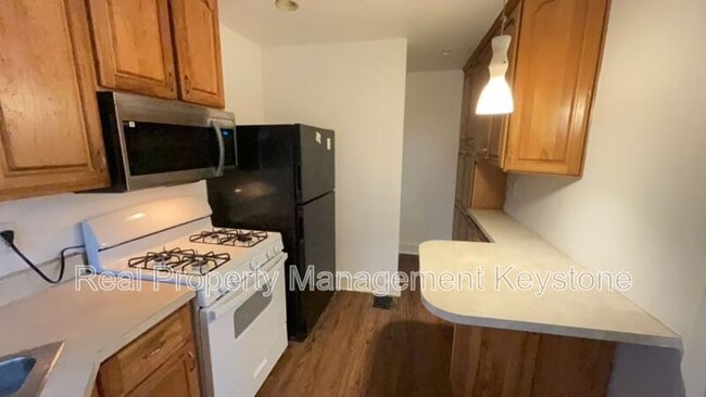 Building Photo - 1026 Mirror St