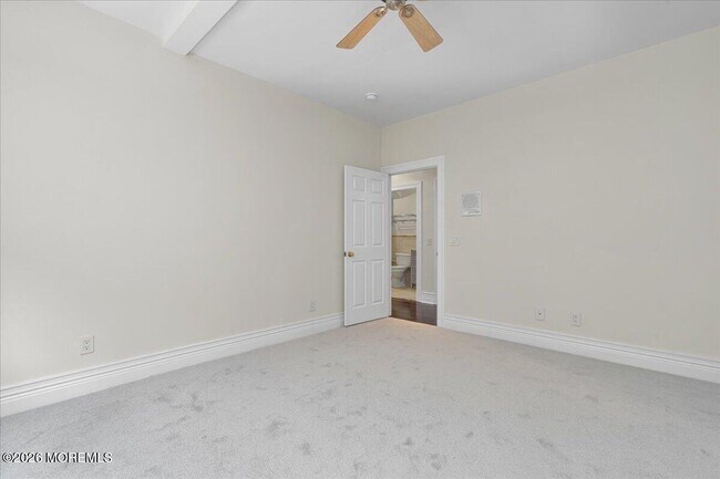Building Photo - 410 1st Ave
