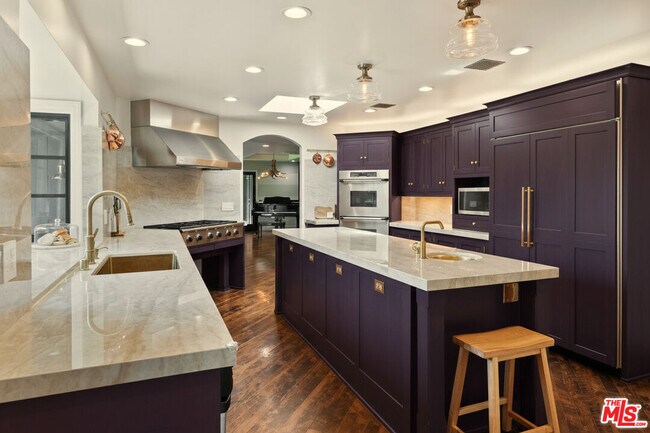 Building Photo - 6 Buckskin Ct