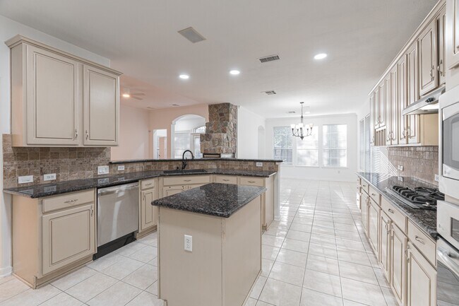 Building Photo - 22 Westwinds Cir