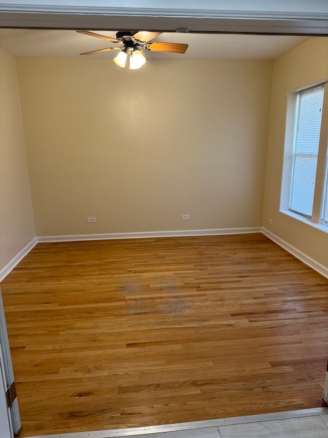 Dining Area - 4610 S Calumet Ave