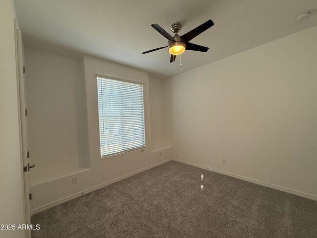 Building Photo - 10155 W Columbus Ave