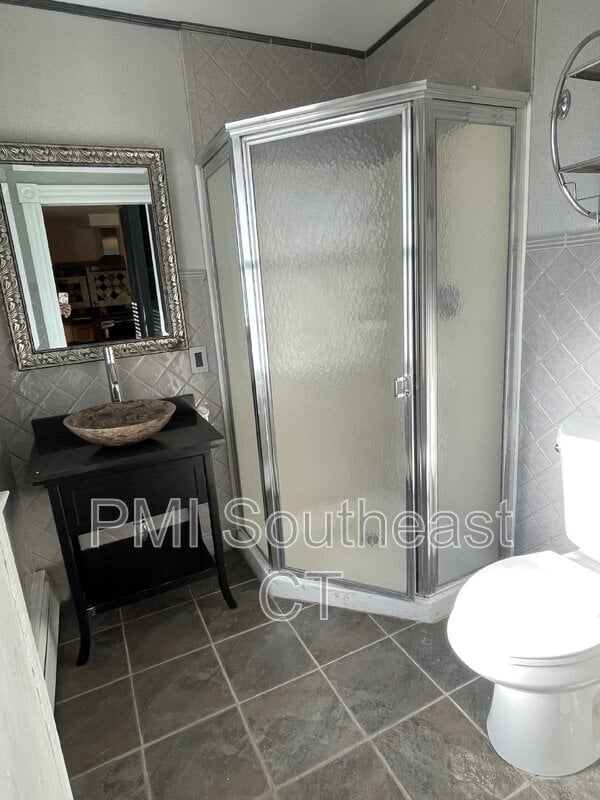 Building Photo - 26 Academy Ln