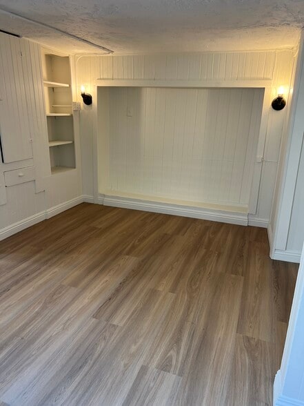 Building Photo - 224 28th St