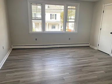 Building Photo - Sun-Filled 2-Bedroom in the Heart of Deering Center - Walk Everywhere