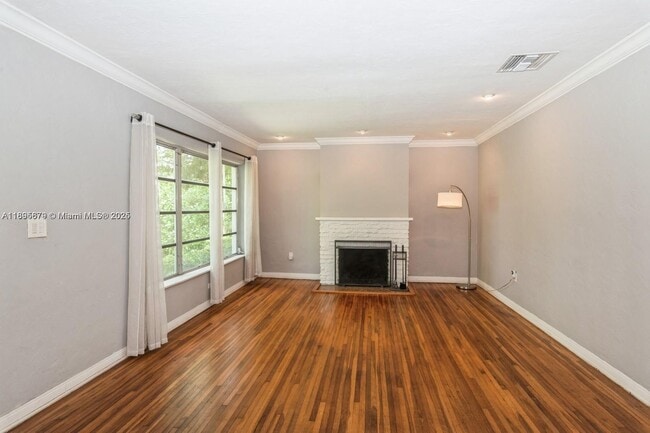 Building Photo - 1225 Tangier St