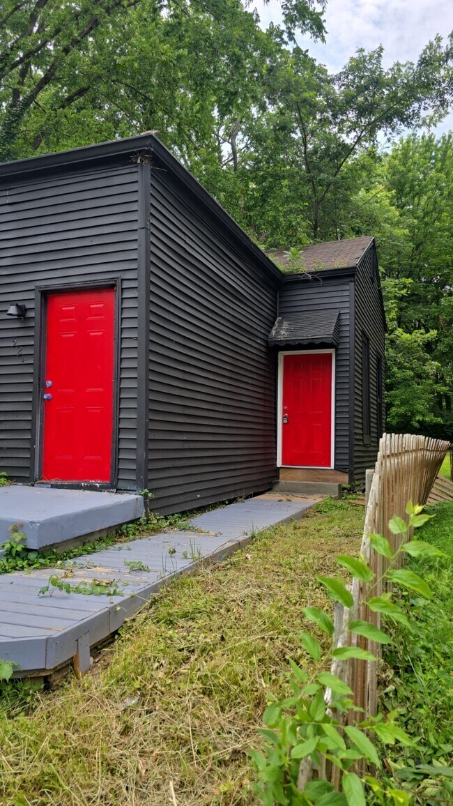 Building Photo - 524 N 29th St