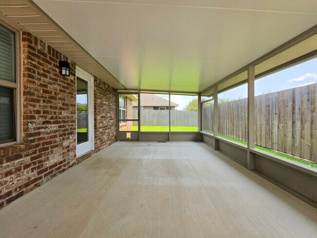 Building Photo - 14645 Birkdale Dr
