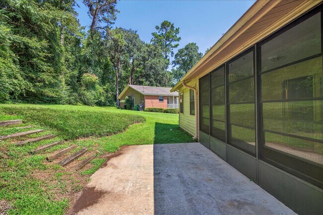 Building Photo - 898 Meginnis Ln