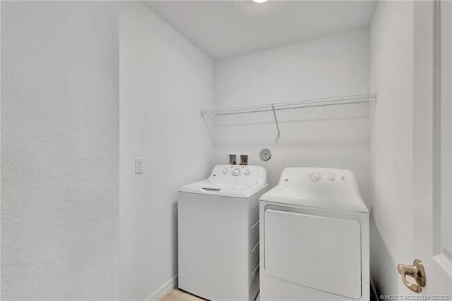 Building Photo - 4993 Armina Pl