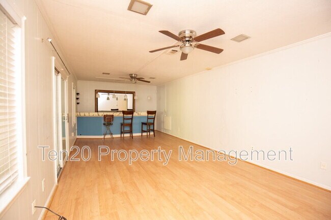 Building Photo - 6124 Canterbury Dr