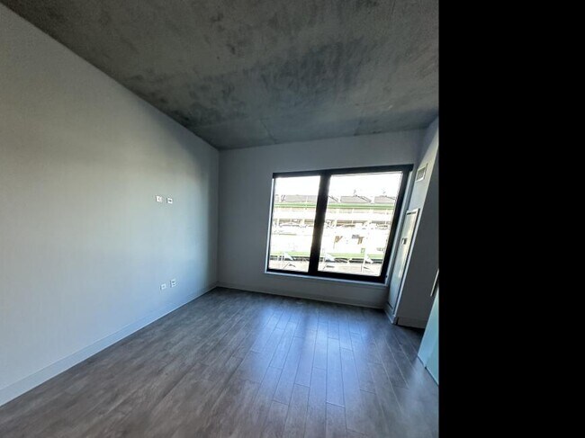 Building Photo - 1 bedroom in Chicago IL 60613