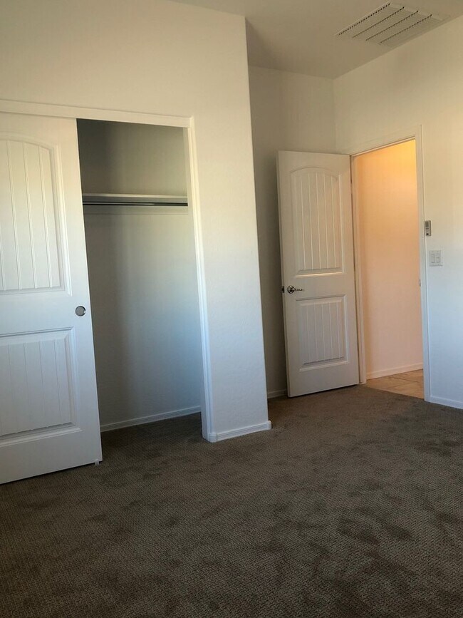 Building Photo - Three Bedroom in Saddlewood ~ North Prescott