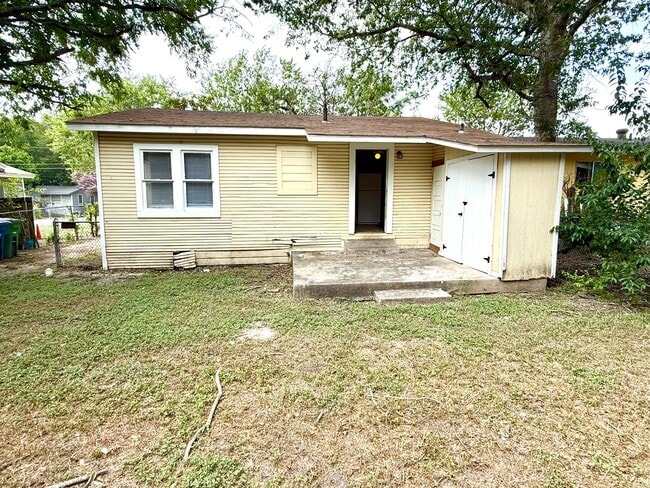 Building Photo - 515 Lincolnshire Dr