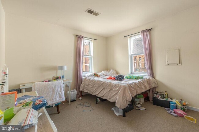 Building Photo - 846 Corinthian Ave