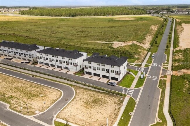 Building Photo - 15489 Hamlin Pk Dr