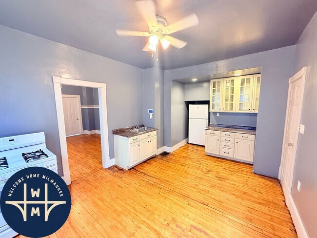Building Photo - 2454 N 7th St