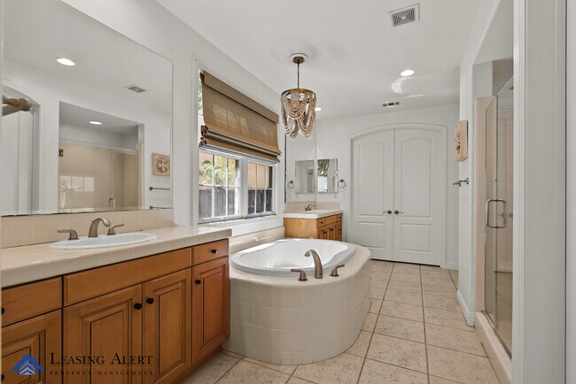 Building Photo - 26802 Pine Cliff Pl