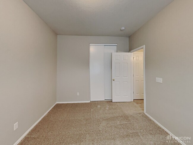 Building Photo - 962 E Cowboy Cove Trail