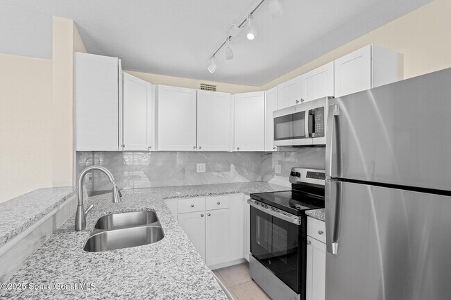 Building Photo - 1870 Agora Cir SE