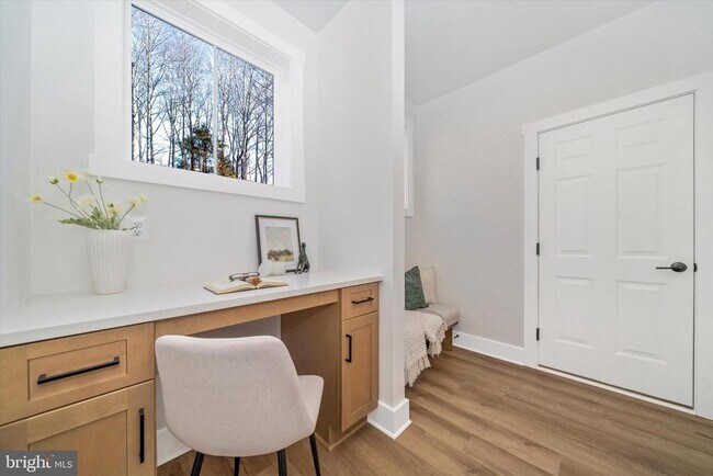 Building Photo - 204 3 Rivers Rd