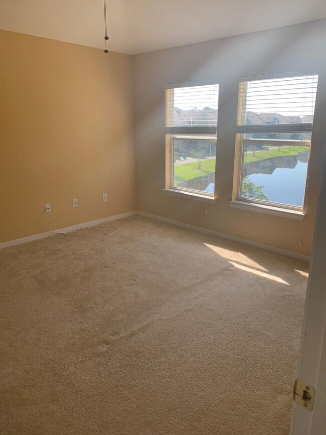 Building Photo - 10783 Gran Paradiso Dr