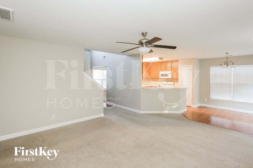 Building Photo - 1011 Bridleside Dr