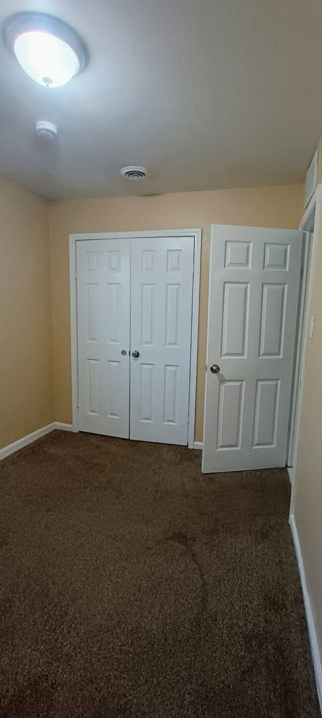 Building Photo - 8353 Alpine St