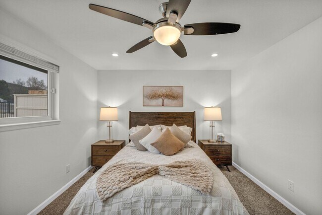 Building Photo - FULLY FURNISHED MOUNTAIN VIEW RETREAT with HOT TUB, RV PARKING & NO HOA