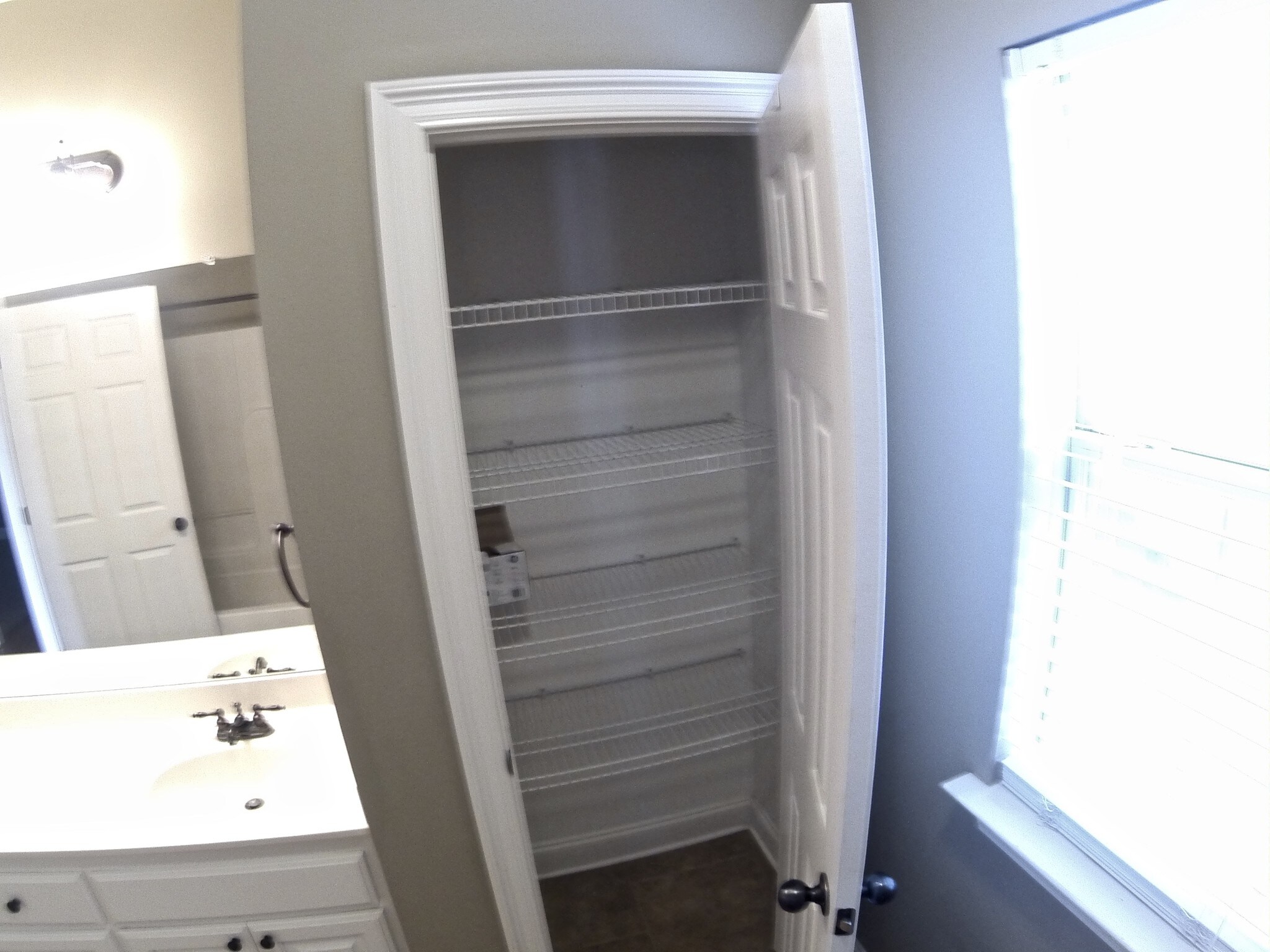 Building Photo - 38035 Post Office Rd